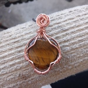 Beautiful flashy tiger's eye necklace